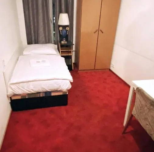 Maerkischer Hof Szálloda 2*