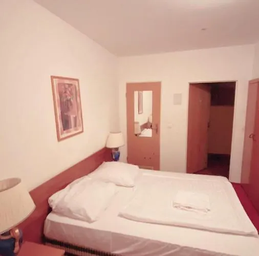 Maerkischer Hof Hotel 2*