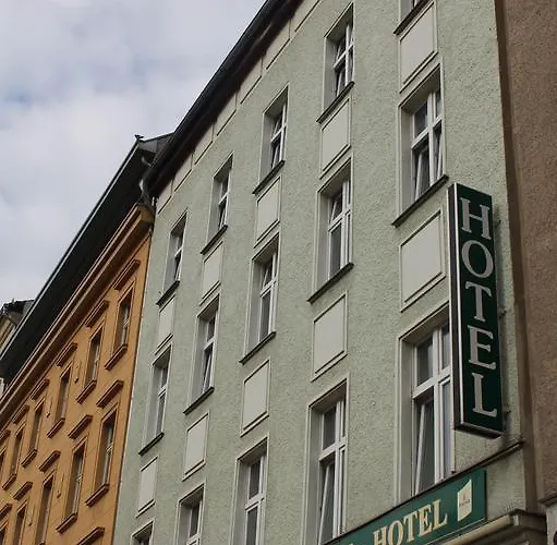 فندق Maerkischer Hof 2*