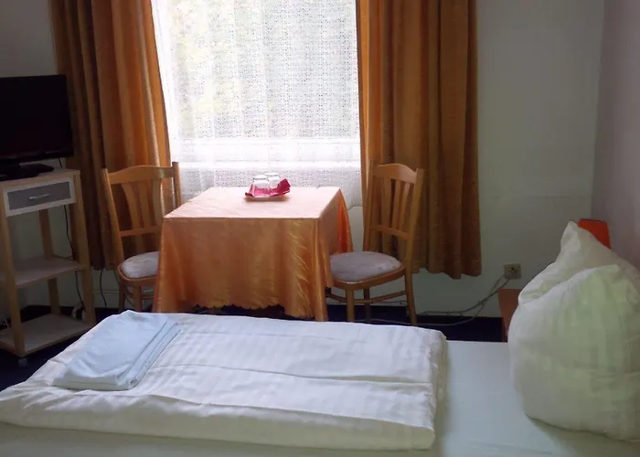 Maerkischer Hof 2* برلين