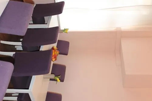 فندق Maerkischer Hof 2*